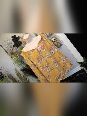 Nine Britton Farmhouse Floral Tunic Blouse MD